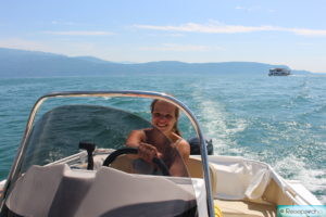 Motorboot fahren am Gardasee