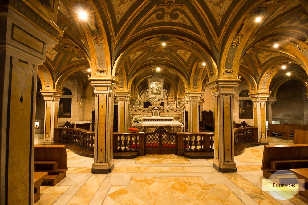 Die Krypta in der Kirche San Sabino in Bari
