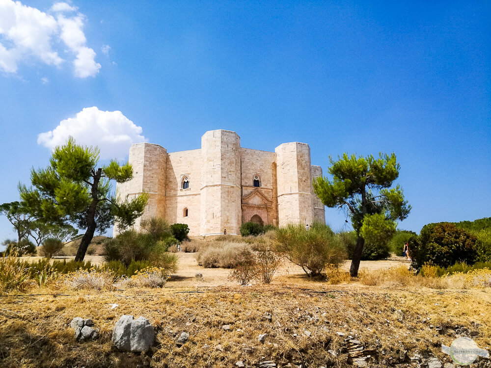 Castel del Monte im Sommer