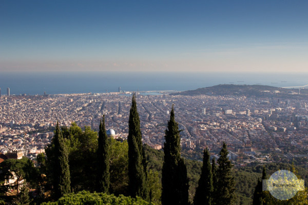 Blick vom Tibidabo auf Barcelona