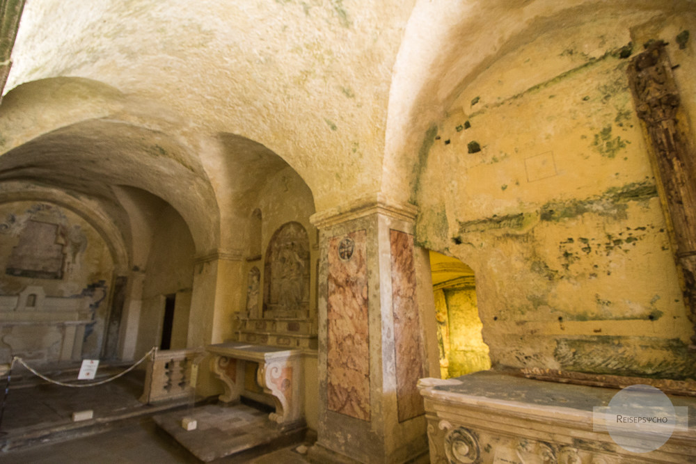 Felsenkirche in Matera, eine der ältesten Städte der Welt