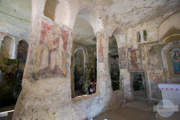 Malereien in der Felsenkirche Santa Lucia alle Malve in Matera