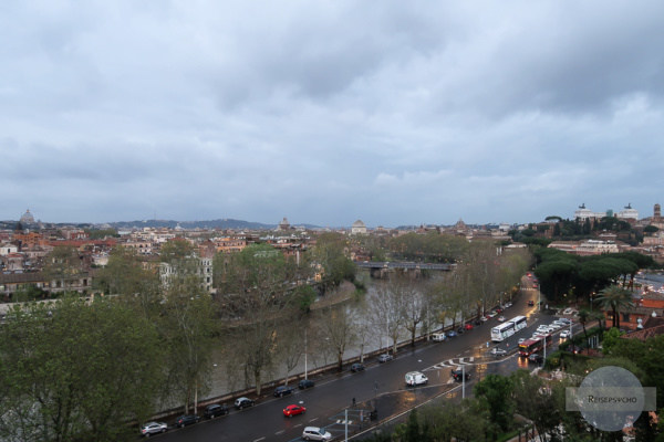 Blick vom Avetin in Rom auf den Tiber und die Stadt