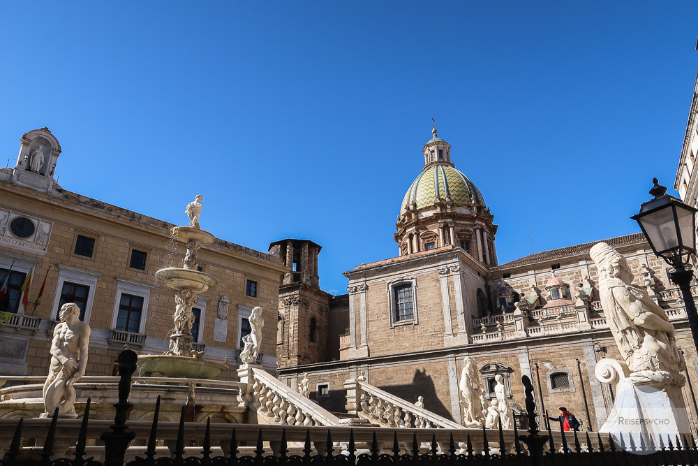 Fontana Pretoria in Palermo