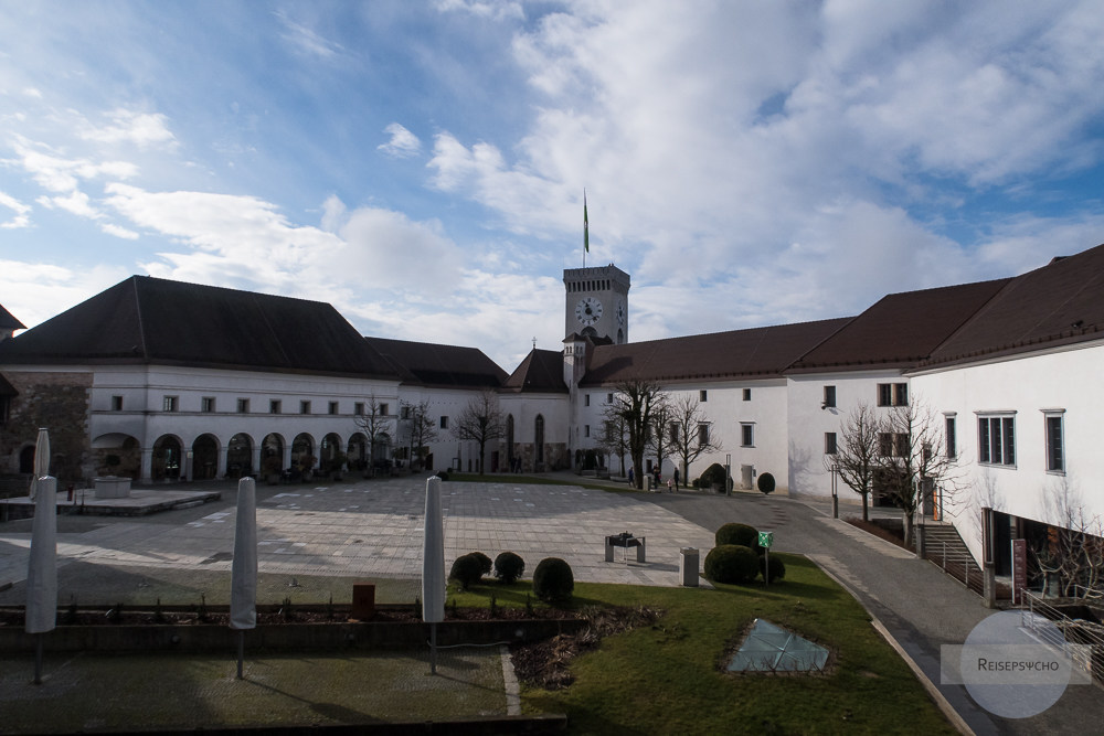 Der Innenhof der Burg in Ljubljana