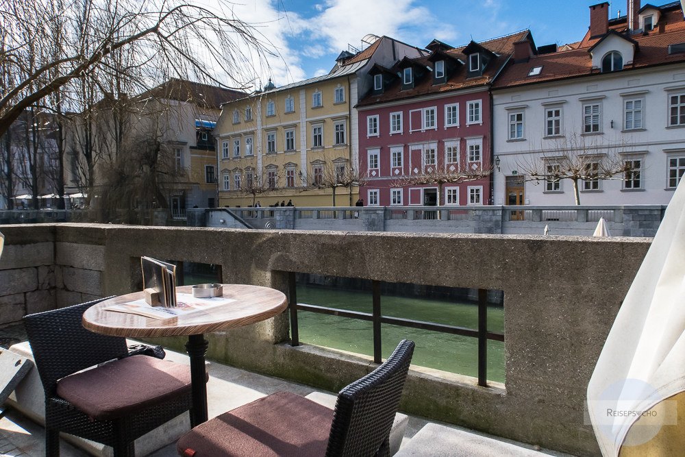 Promenade am Fluss in Ljubljana