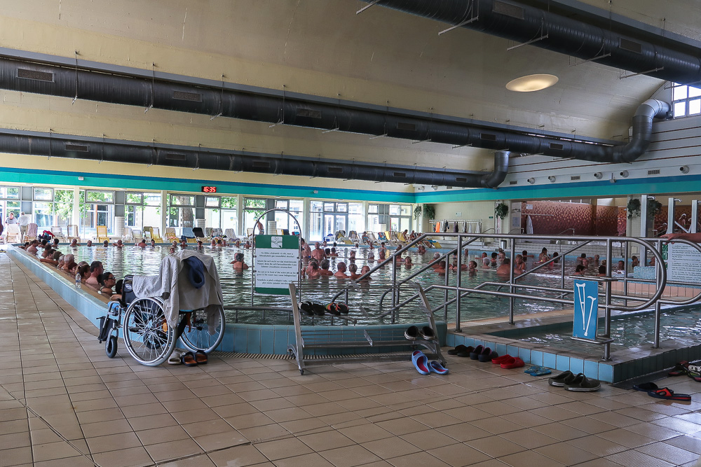 Heilbecken der Kurgäste in der Therme Bük