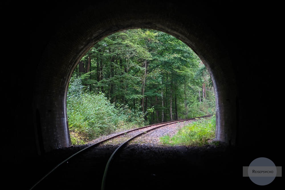 Tunnel bei der Draisinentour in Legenfeld