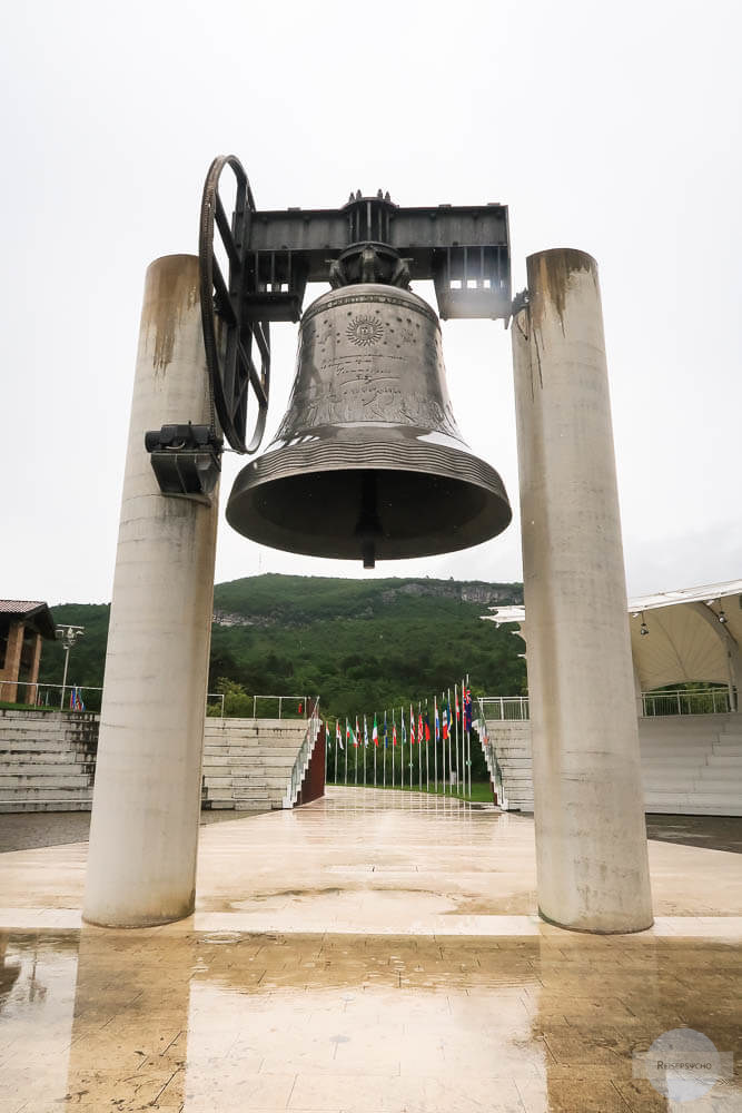 Rovereto Glocke im Regen