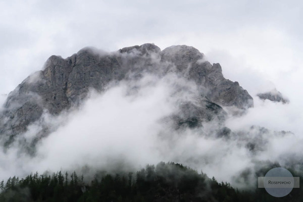 Nebel und Regen in den Bergen