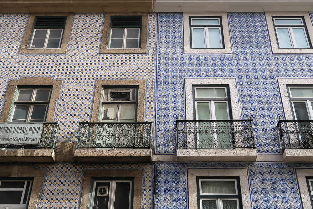 Azulejos an den Häusern sind Lissabon Highlights