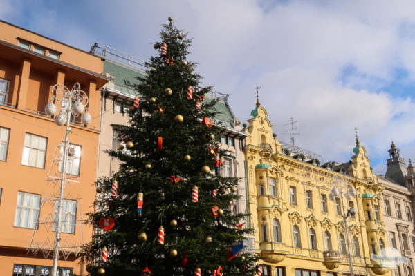 Weihnachtsbaum Hauptplatz Zagreb