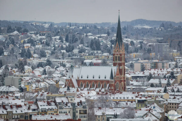 Herz-Jesu-Kirche in Graz im Winter