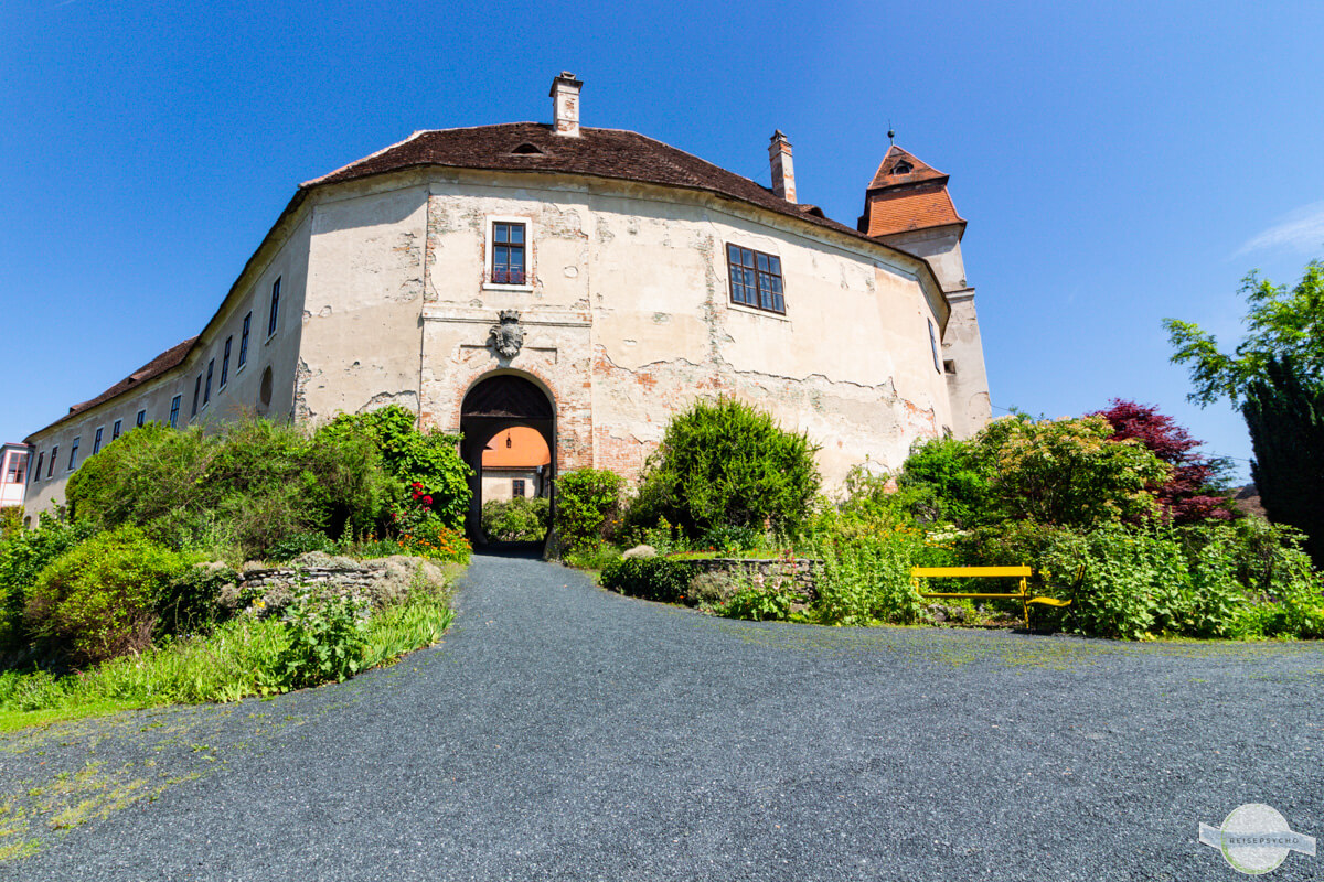 Portal der Burg Bernstein