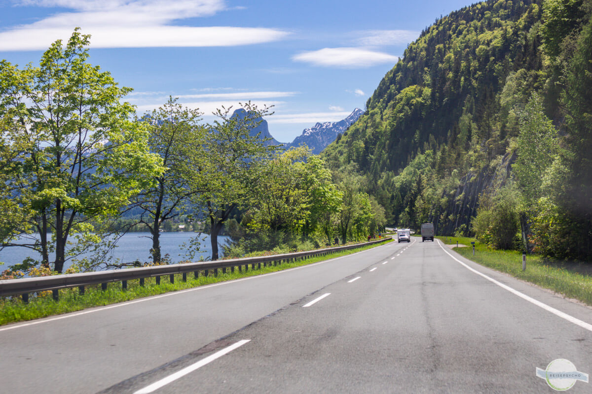 Straße rund um den Mondsee