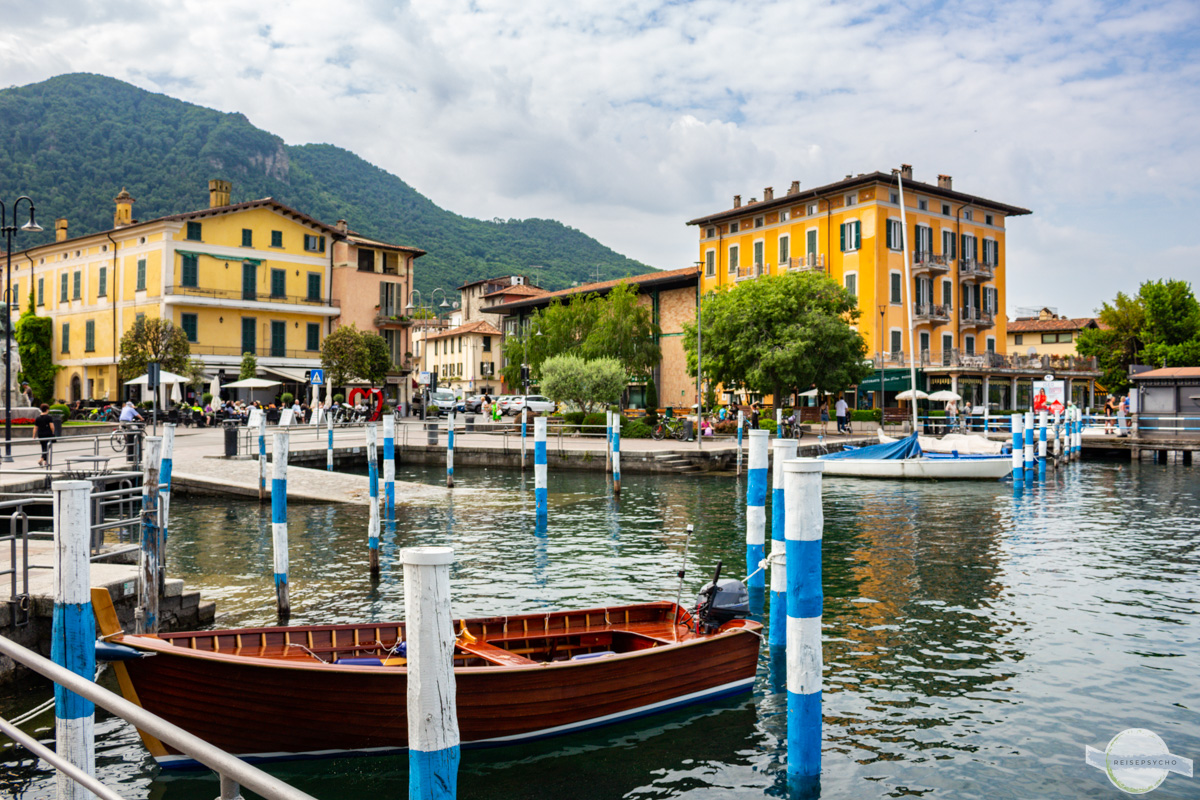 Stadt Iseo am Iseosee vom Steg aus