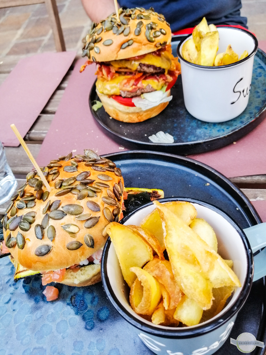 Burger essen gehen am Lago d'Iseo