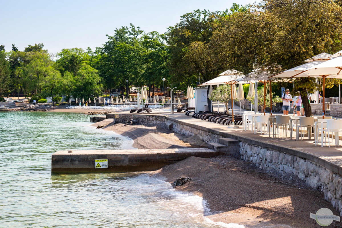 Strand mitten in der Stadt: Njivice