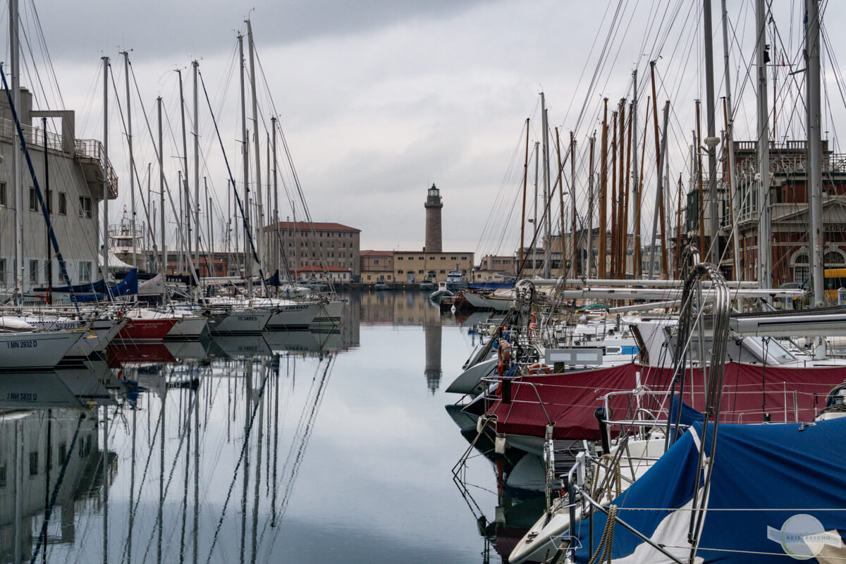 Kleiner Hafen in Triest
