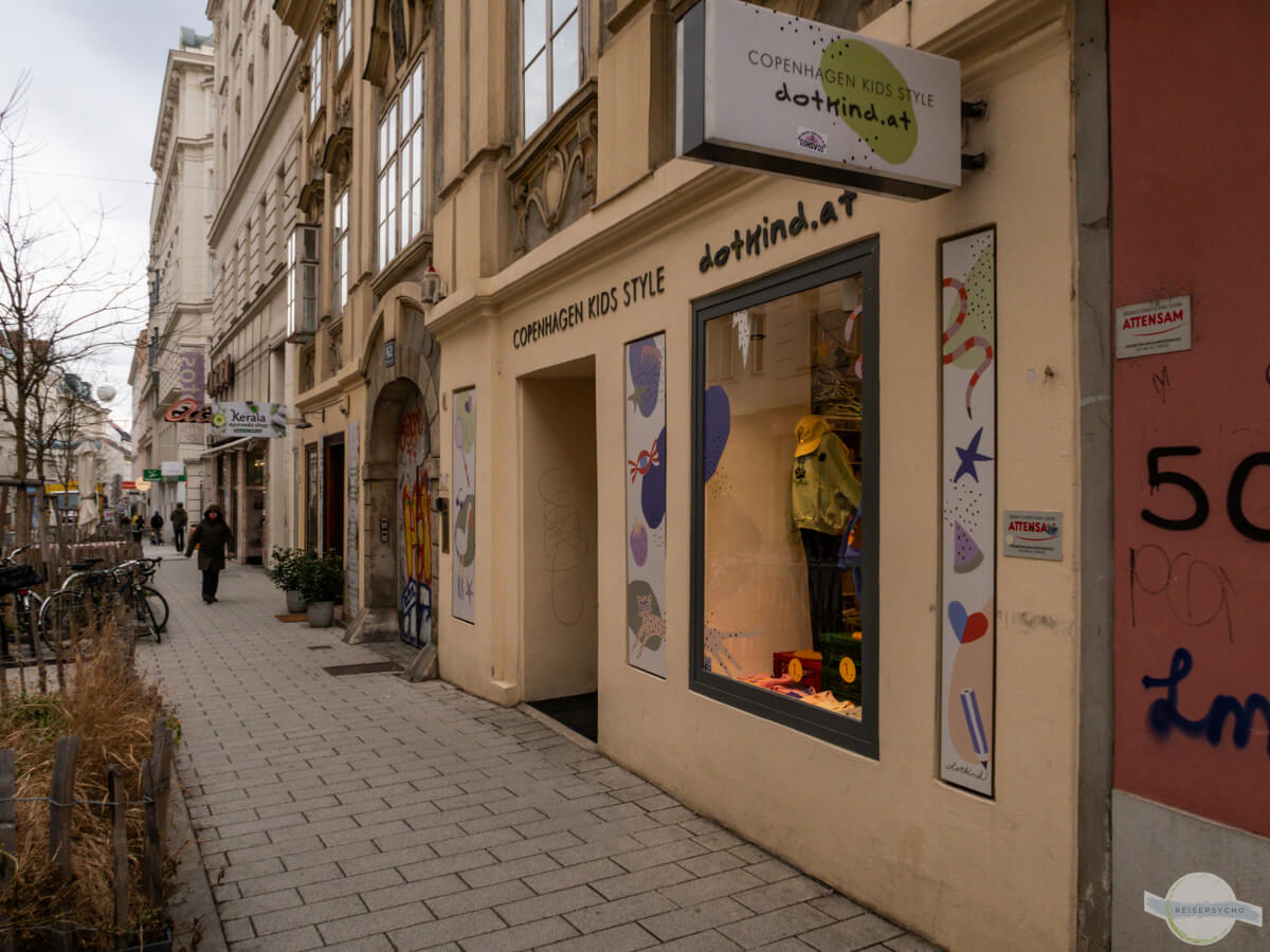 Dotkids Shop in der Neubaugasse von außen