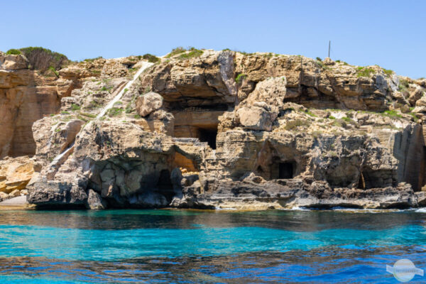 Die Höhlen von Moria in Favignana