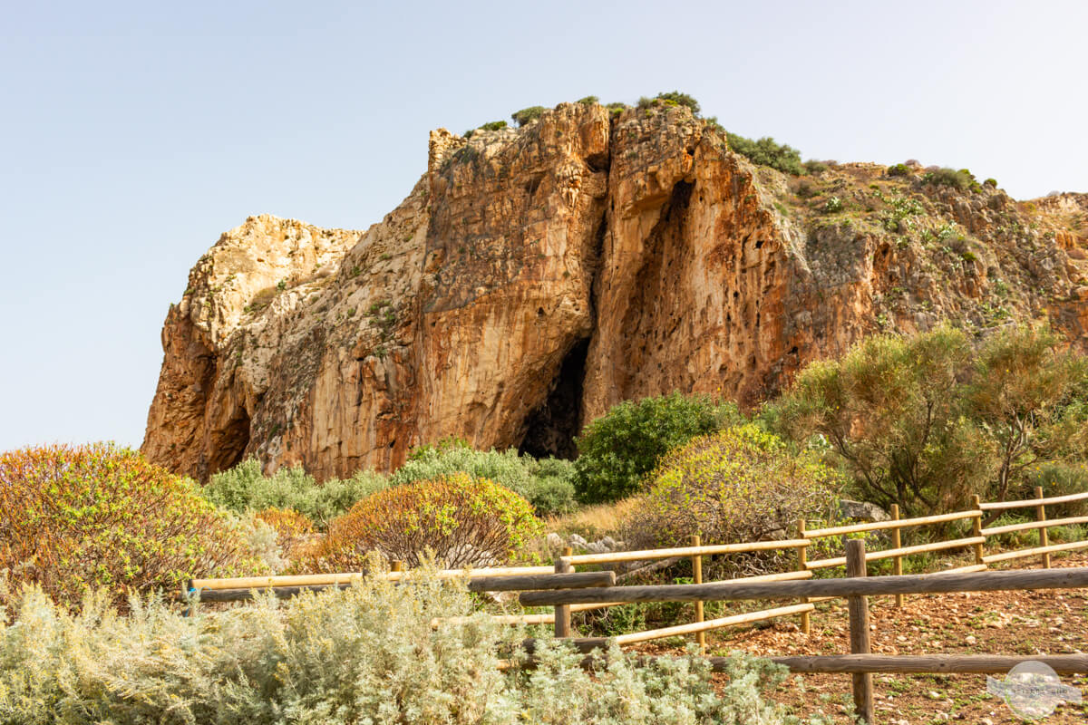 Grotta Mangiapane von Weitem