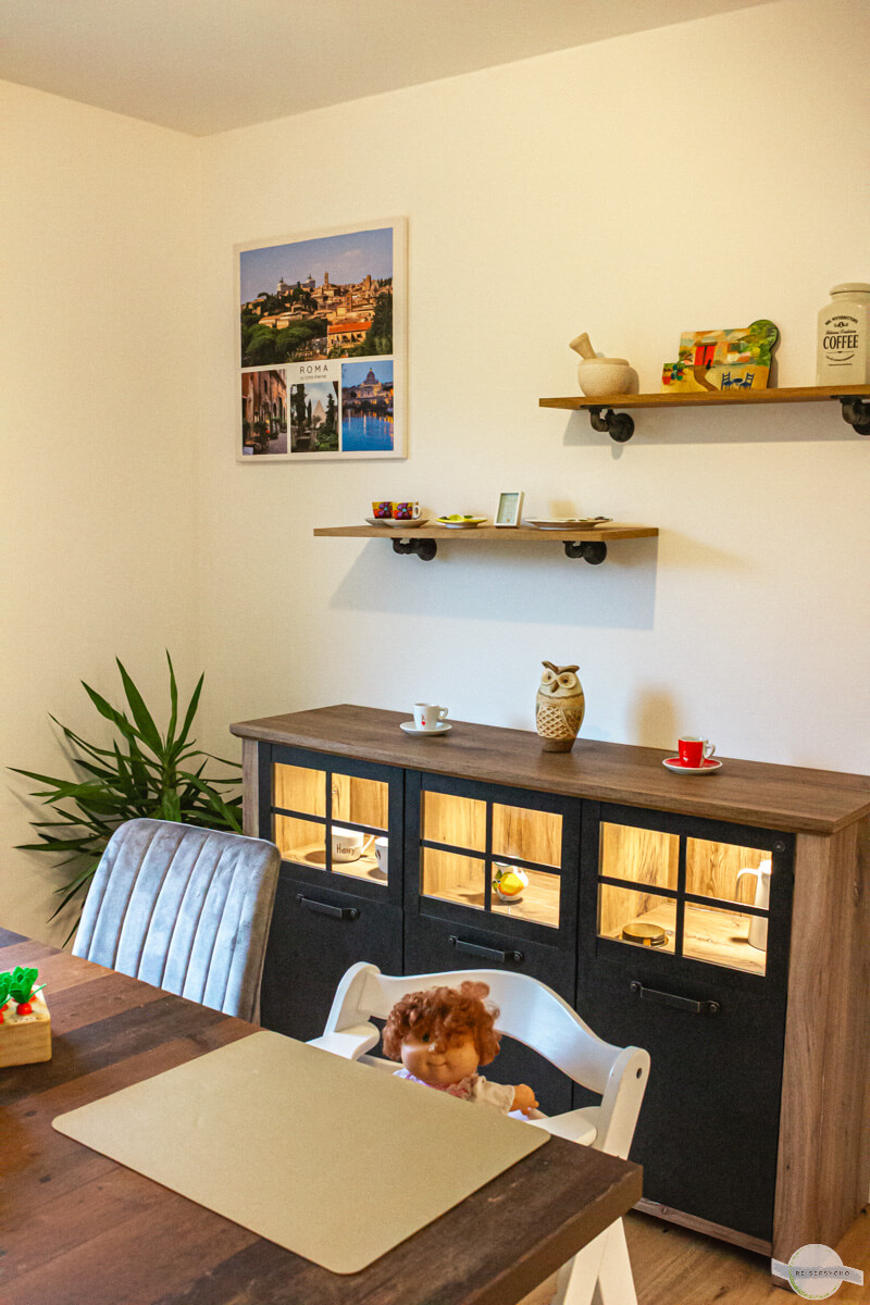 Urlaubsfotos im Esszimmer