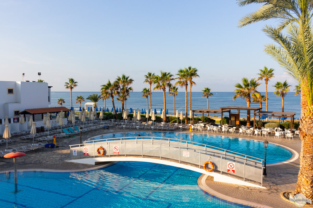 Poollandschaft im Kefalos Beach Tourist Village