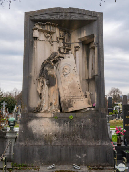 Grabmahl von Anton Jrschik am Grazer Zentralfriedhof