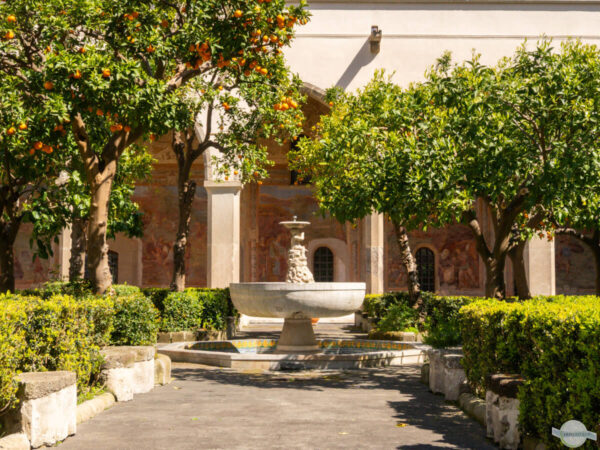 Santa Chiara Innenhof in Neapel
