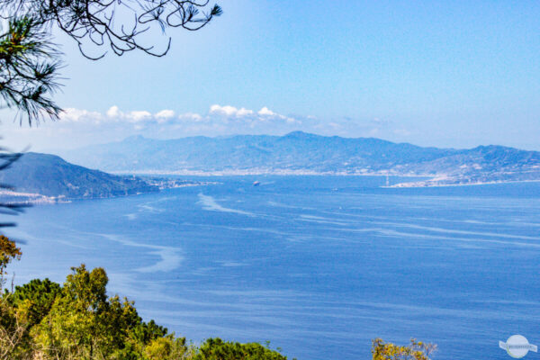 Straße von Messina Meerenge von oben