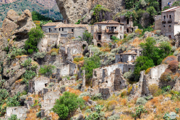 Verlassenes Bergdorf Kalabrien