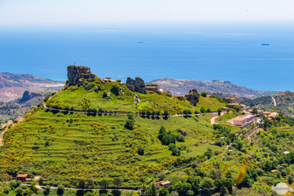 Hinterseite von Bova in Kalabrien