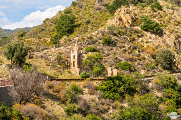 Alter Kirchturm Ruine in Bova