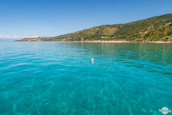 Schönes Meer in Kalabrien