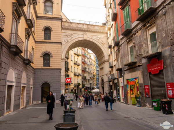 Via Chiaia Einkaufsstraße in Neapel
