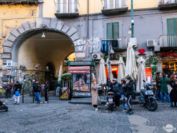 Straßen in Neapel: Die Bücherstraße