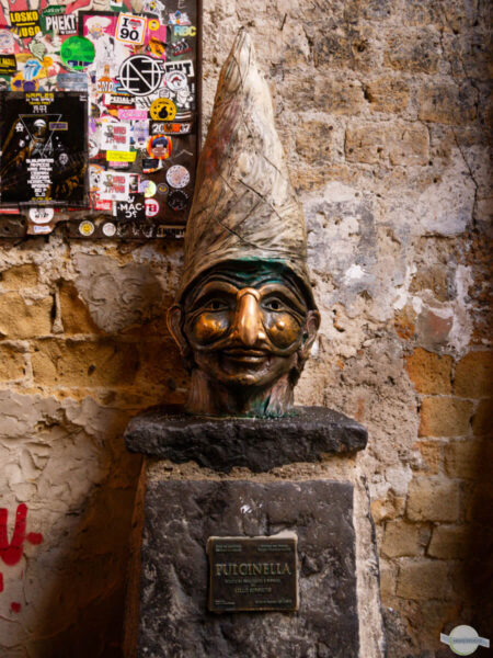 Statuette des Pulcinella in Neapel