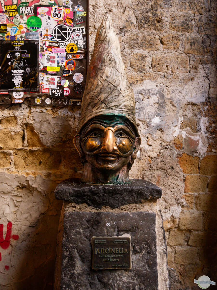 Statuette des Pulcinella in Neapel