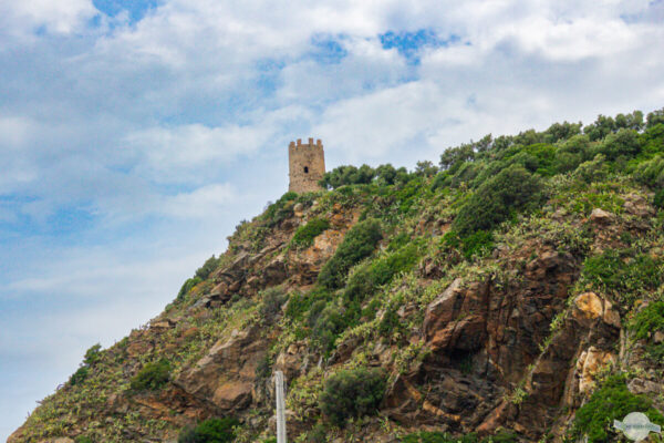 Der spanische Turm des Parco Archeologico dei Tauriani in Palmi